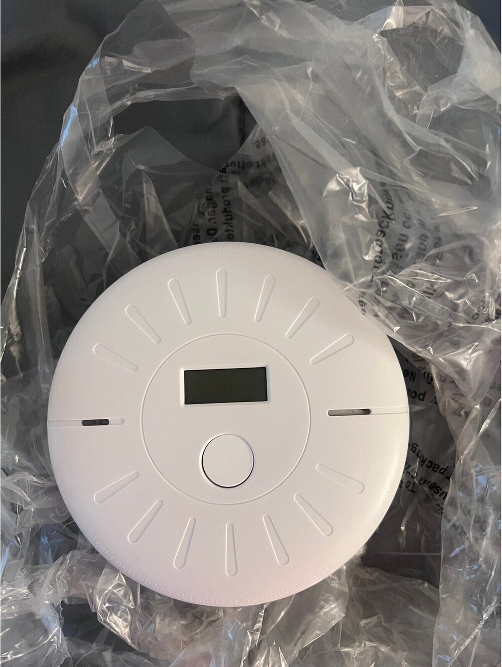 Smoke and carbon monoxide detector